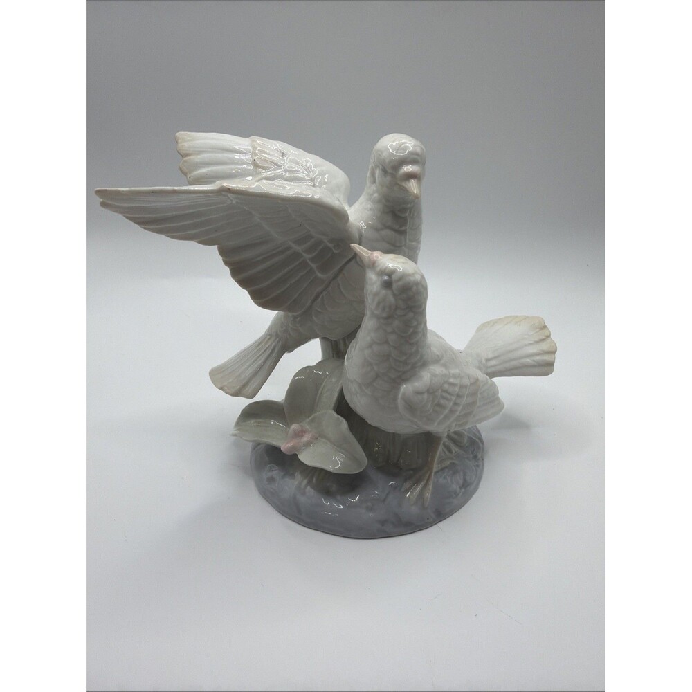 VINTAGE George Good PORCELAIN ,Two Doves Birds nesting on flower